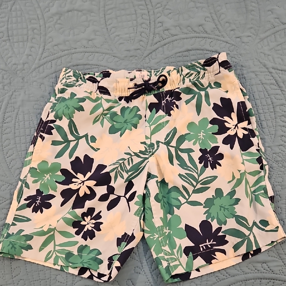 GAP Green Leaf Print Shorts